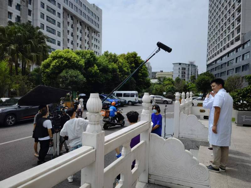 福山区广告片拍摄公司低成本实现高规格制作的诀窍